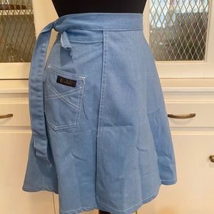 Vintage 80’s Girls Wrap around Skirt

by Elatan